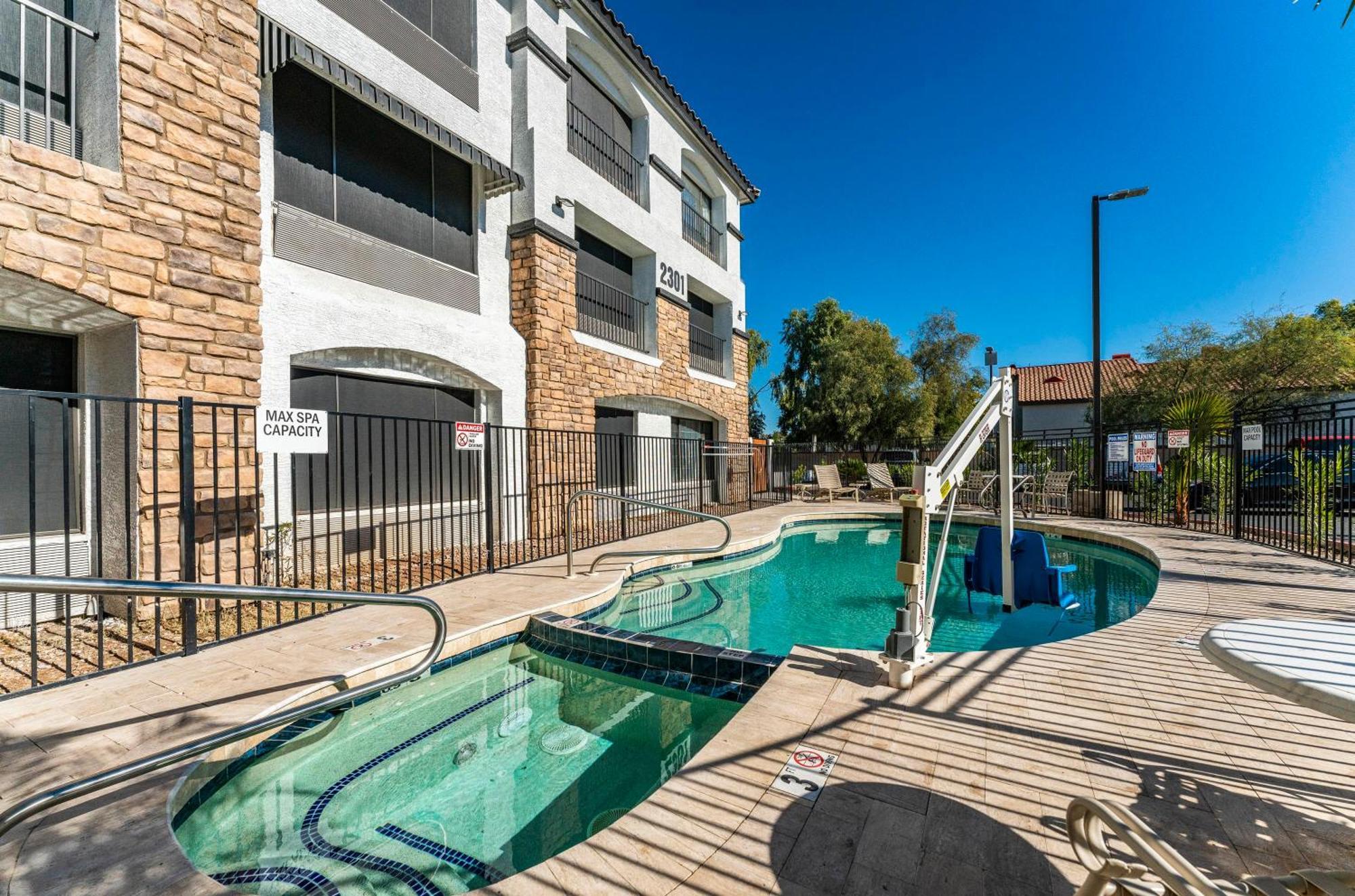 Tempe Corner Apartment Studio King Bed Екстериор снимка